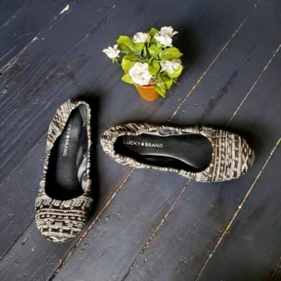Lucky Brand Form Fitting Flats - Picture 1 of 8